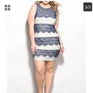 Ivory & navy blue lace body con dress, sz 22